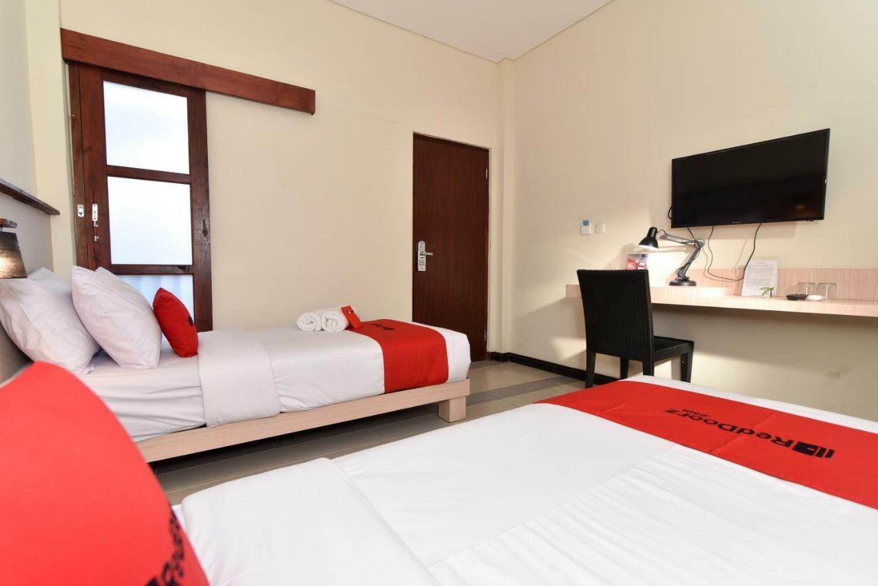 Reddoorz Near Legian Street Hotel Kuta Lombok Exterior foto