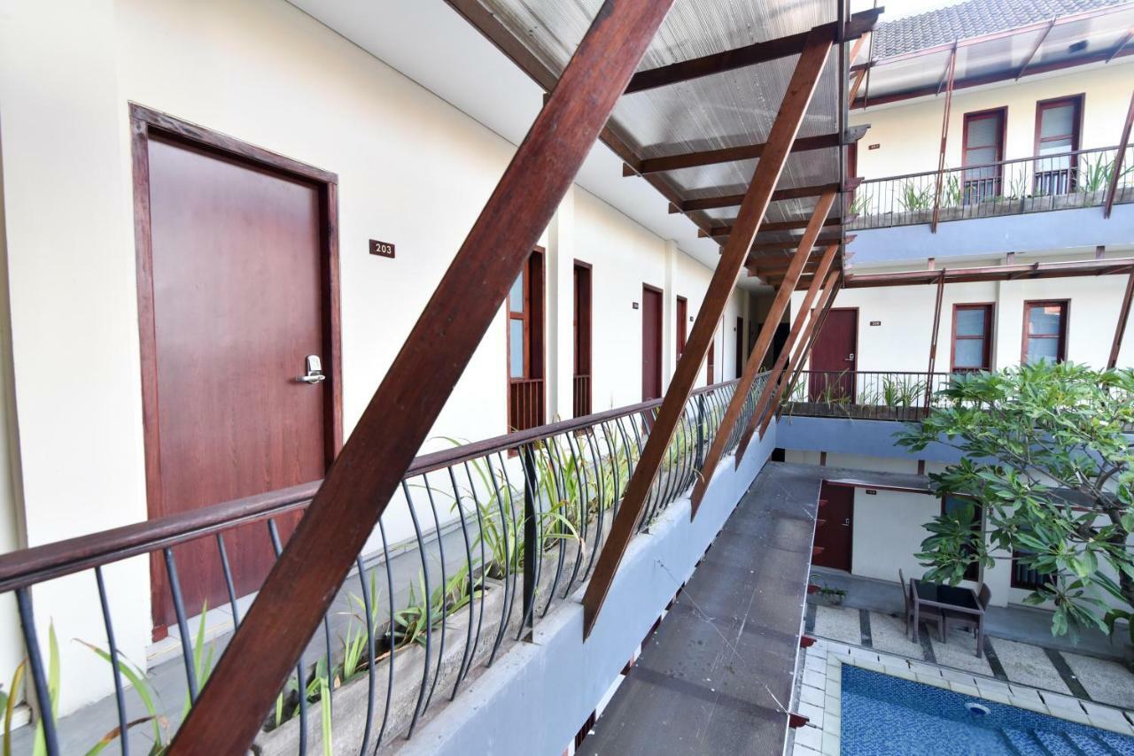 Reddoorz Near Legian Street Hotel Kuta Lombok Exterior foto